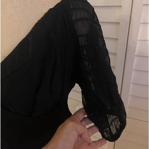 NWT Lucy Paris Black Textured Faux-Wrap Top Size XL Puff Sleeves - Picture 6 of 6